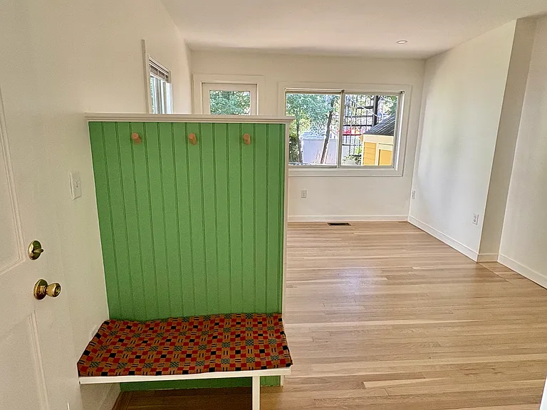 577 Franklin St #1L — Photo 6