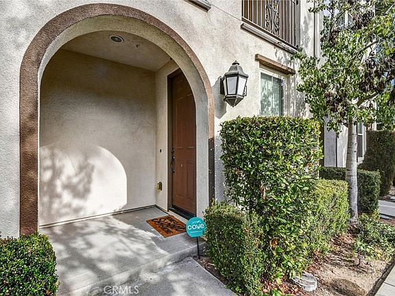4th image of 827 E Promenade #E