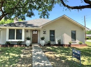 1729 Paxton Dr, Carrollton, TX 75007