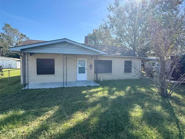 4 Bertram St, Pensacola, FL 32506