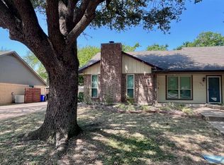 3013 Clover Ln, Euless, TX 76039