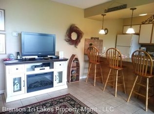 13 Treehouse Ln APT 4, Branson, MO 65616