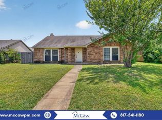 521 Weaver St, Cedar Hill, TX 75104