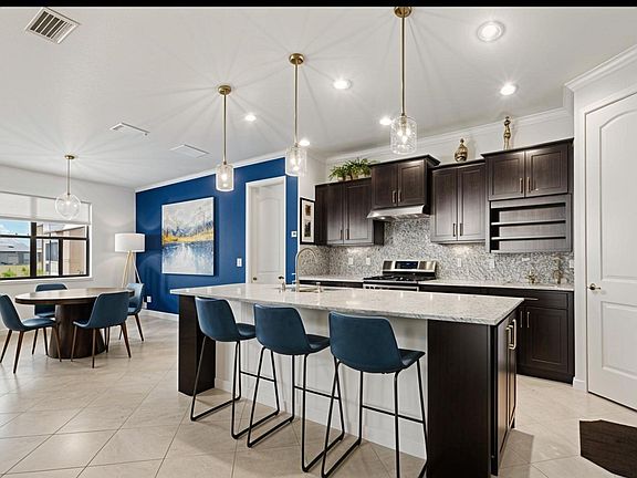 5th image of 5086 Pendelton Square