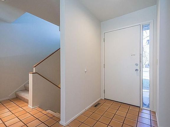 3rd image of 15 Eastbury Ct