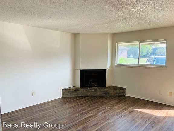 3rd image of 1516 Westfield Cir