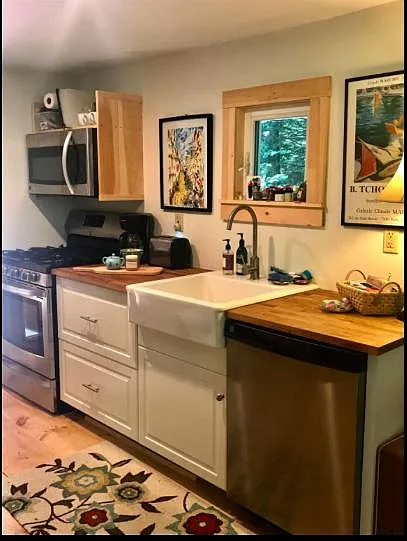 289 Barker Rd — Photo 2
