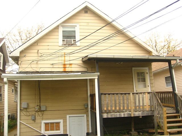 2nd image of 1823 Lyons St