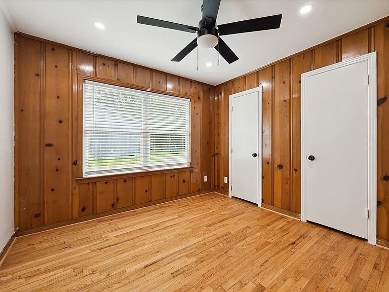 522 Barkley St — Photo 12
