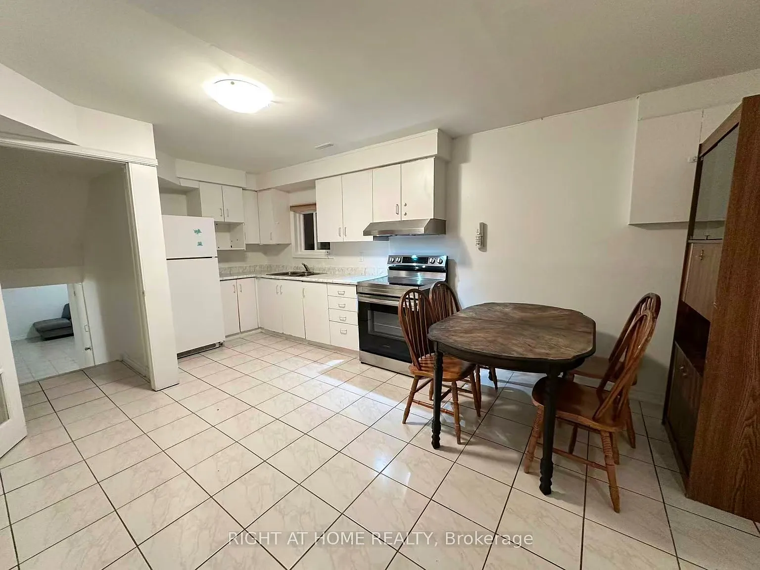 2 bed, $1,800 — Photo 2