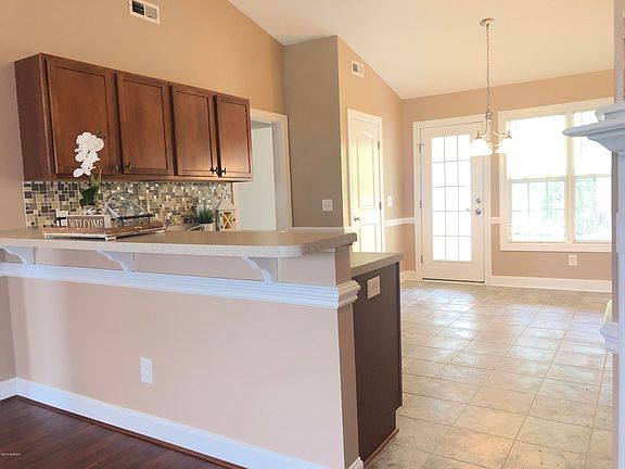 3rd image of 2412 Saddleback Drive #A