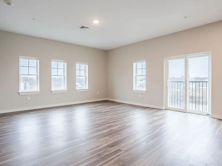 Fallview on Main- 186 Main Street — Photo 11