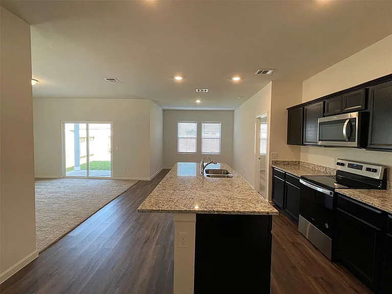 10084 Pappas Dr — Photo 4