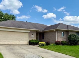 897 N Scott Dr, Greenwood, IN 46142