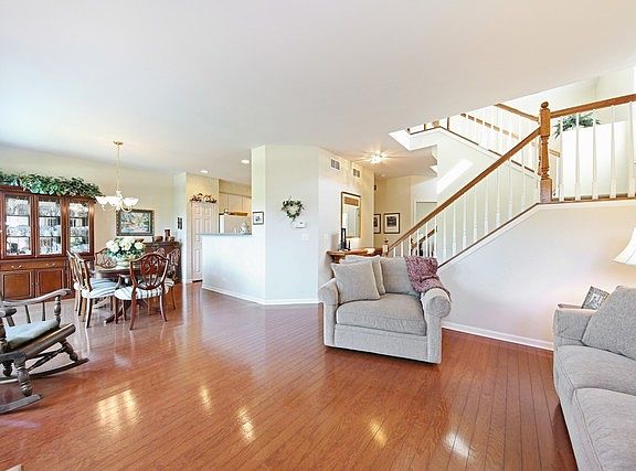 4th image of 104 Fairway Dr