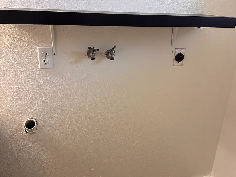 645 N 100 W #C — Photo 19