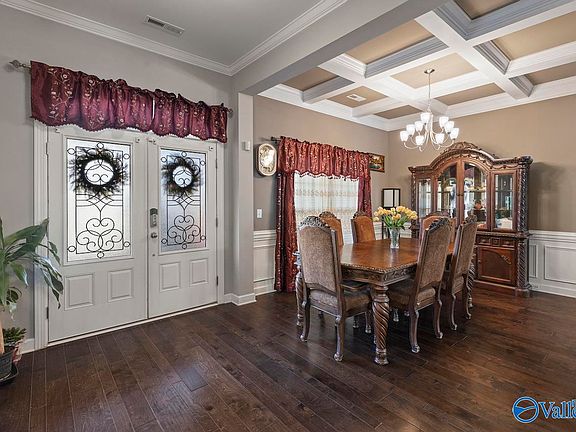 3rd image of 24 Tall Oak Blvd