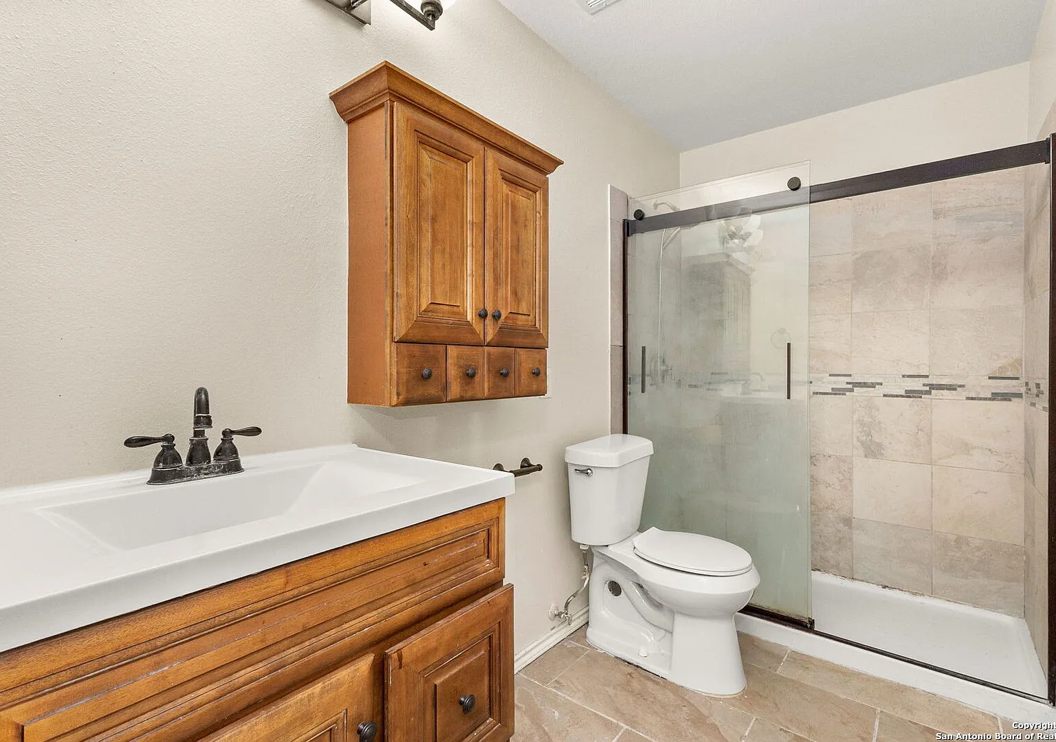 4 bed, 2704 sqft, $1,950 — Photo 4
