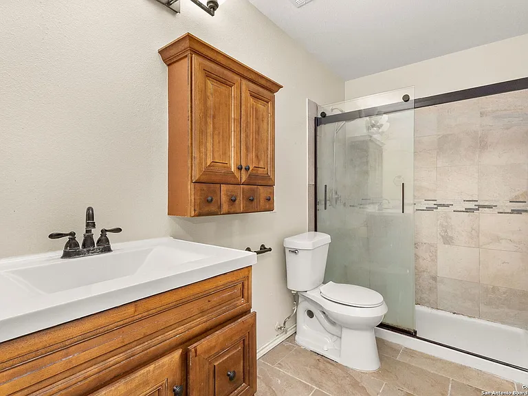 7403 Concerto Dr — Photo 4