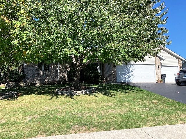 1st image of 3459 Valley Woods Dr