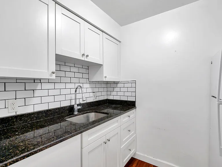 2366 Shelley St #12 — Photo 17