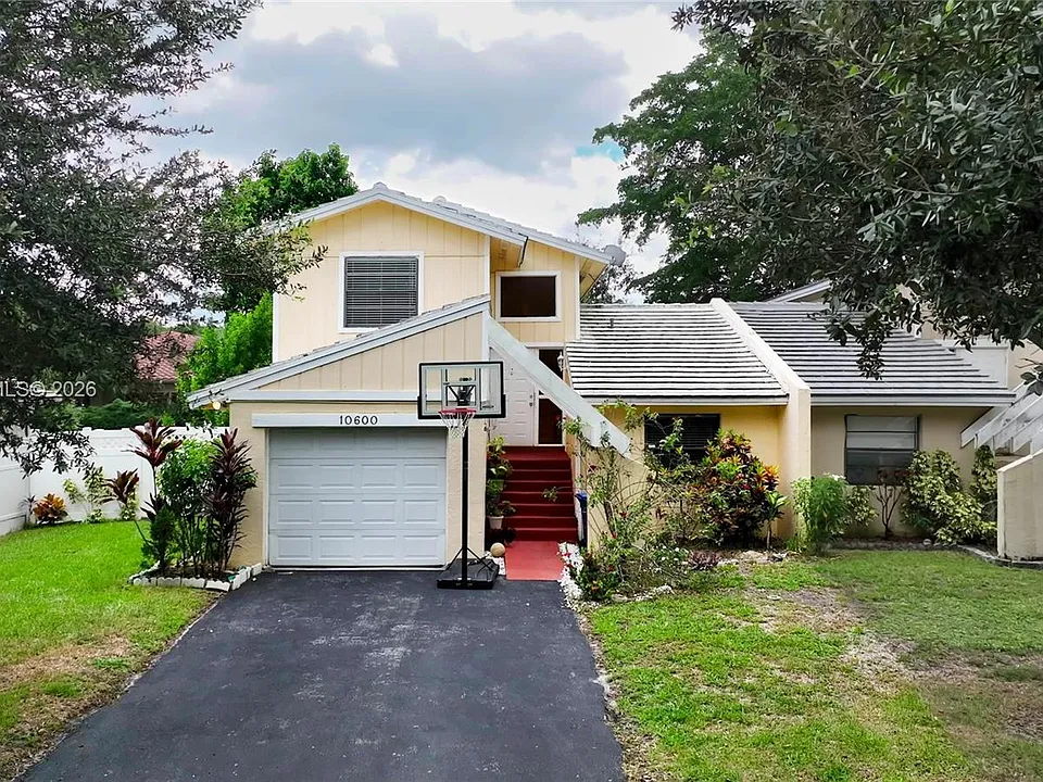 10600 La Placida Dr