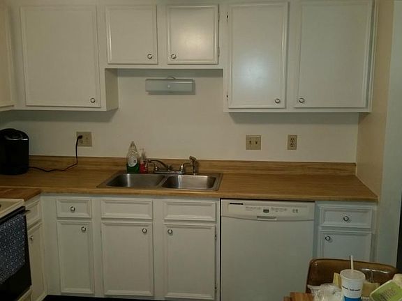 4th image of 7390 Willowrun Dr Unit H