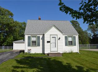 43 Elm Rd, Amherst, NY 14226