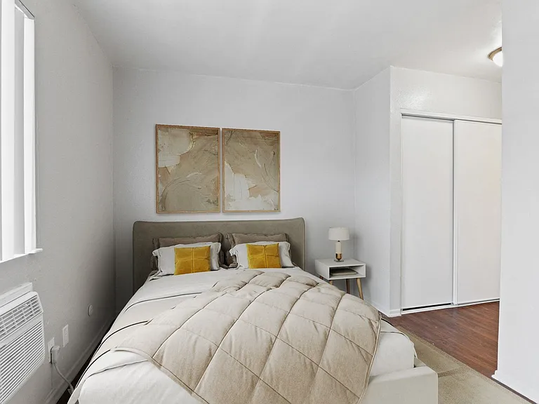 Parkwood Apartments — Photo 26