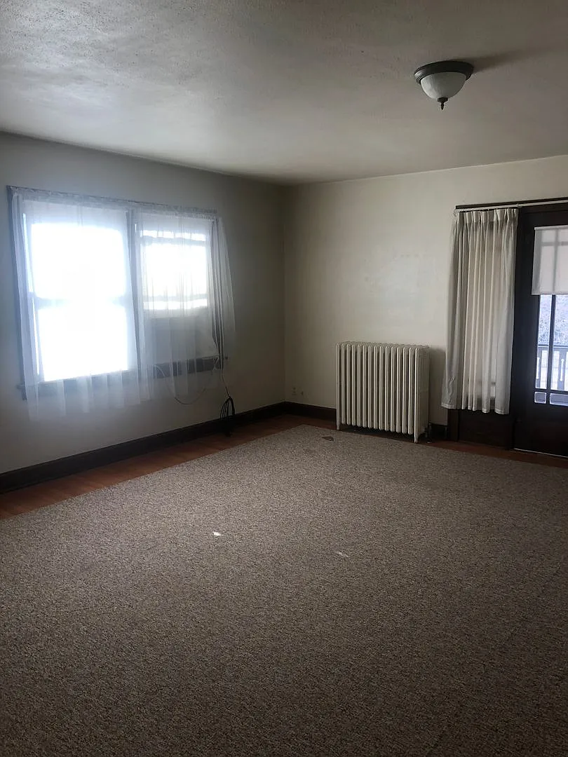 Downtown Location — Photo 3
