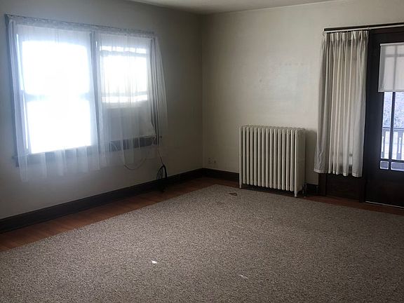 3rd image of 511 N Adams St APT 4