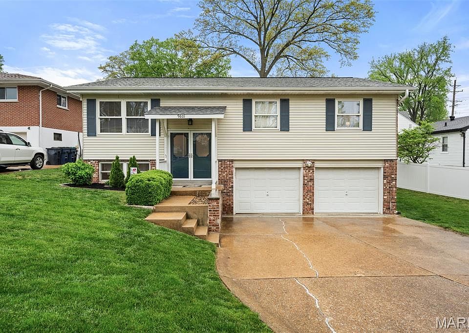 1st image of 9601 Gallop Ln