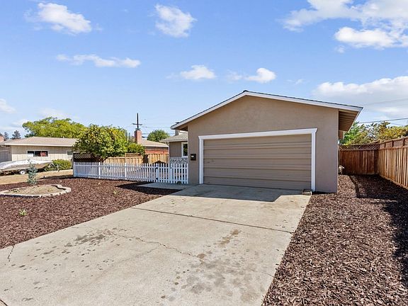 3rd image of 2282 Aram Ave