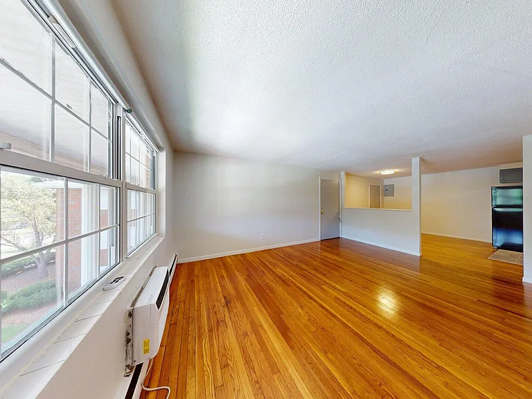 Westside Colonial — Photo 12