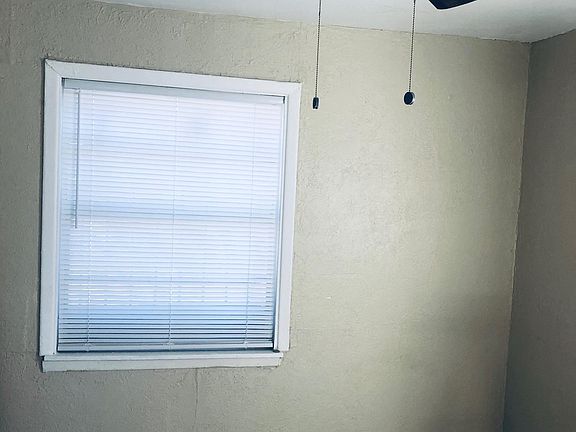 4th image of 404 French Pl APT 3