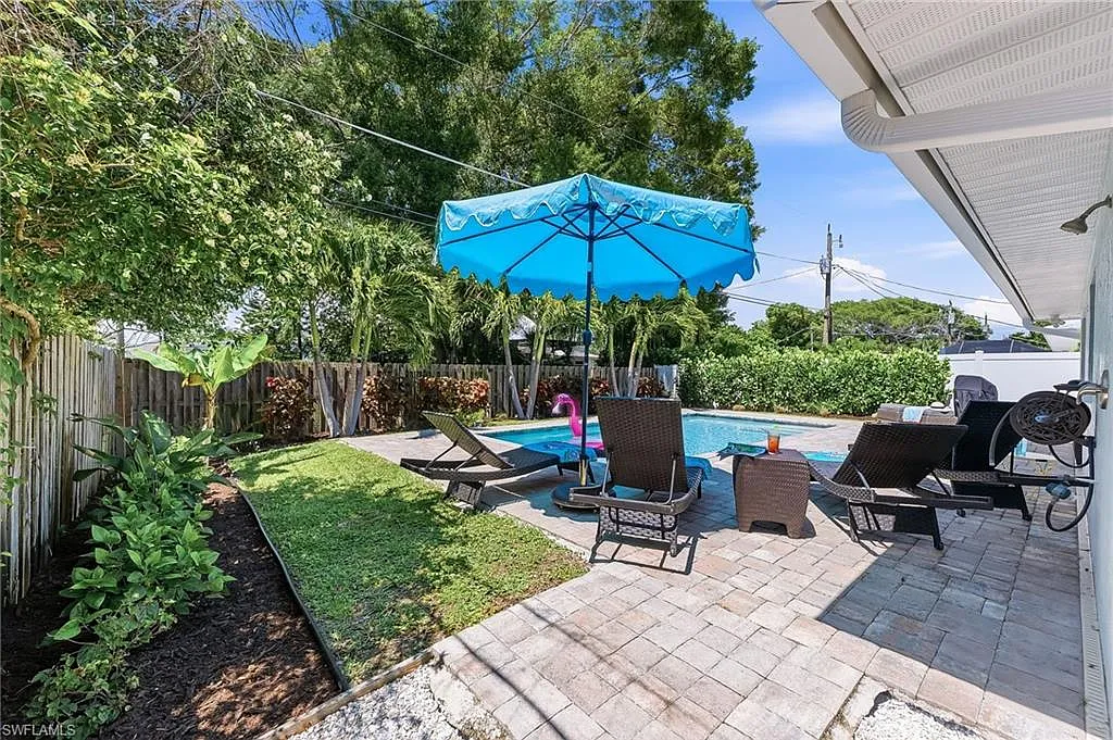 3 bed, 2.0 bath, 1566 sqft, $12,750 — Photo 3