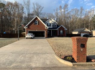 631 Lillian Ln, Anniston, AL 36207