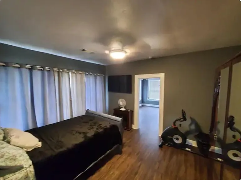 2322 Oakdale St — Photo 12