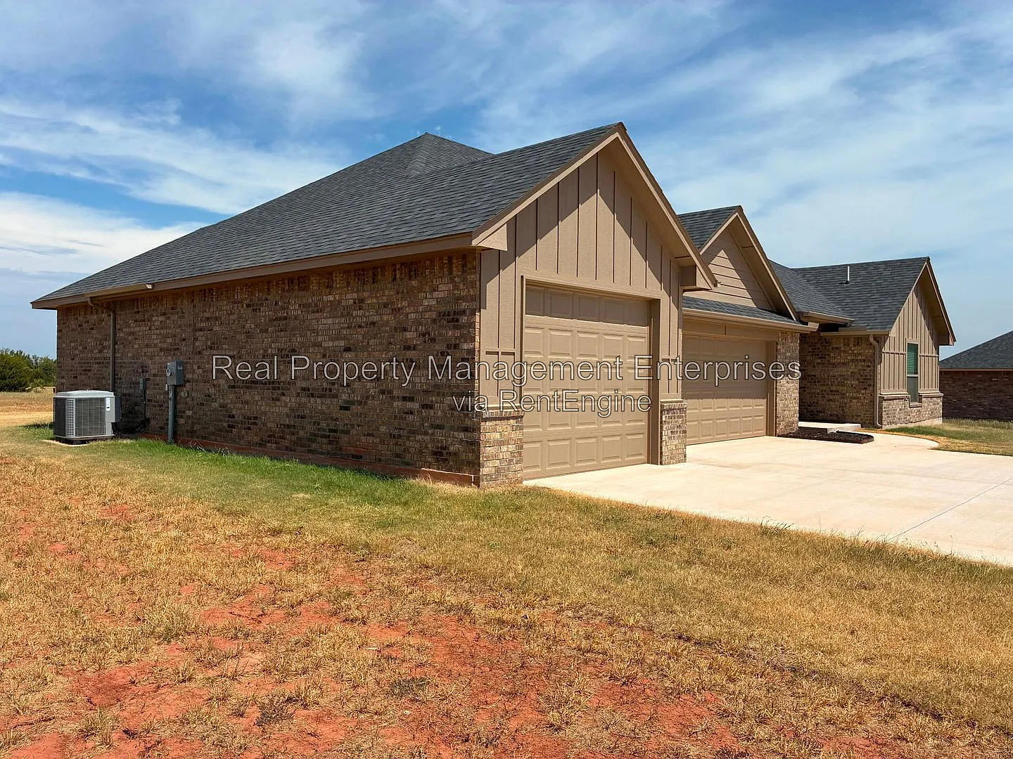 5 bed, 3.0 bath, 1857 sqft, $2,199 — Photo 2