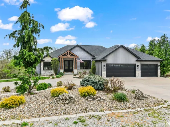 1808 Ballycastle Rd, Petersburg, IL 62675