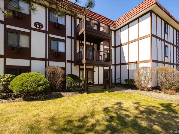 10 Skyline Drive #10, Fishkill, NY 12524