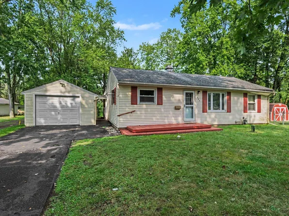 243 Creekview Dr, Battle Creek, MI 49037