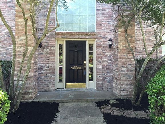 2nd image of 3001 Clearmeadow Dr