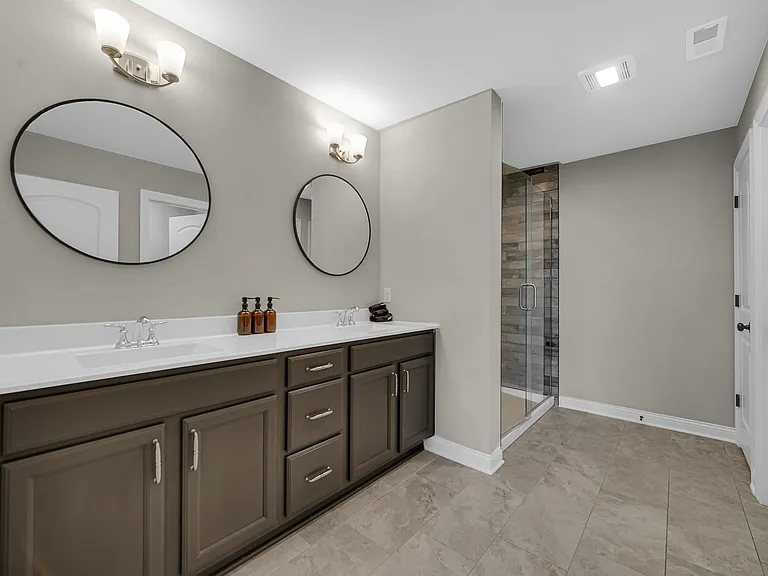 9945 Beacon Pointe Ln — Photo 5