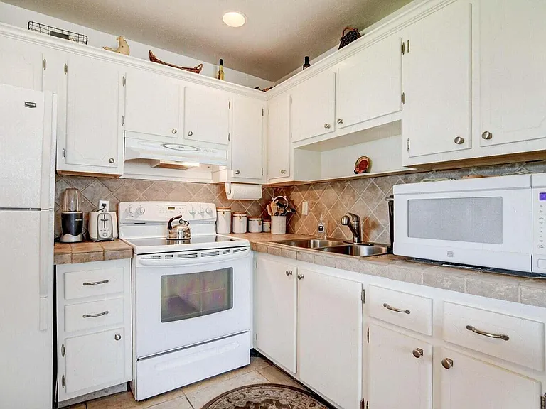 43 Waterford Cir #B — Photo 84