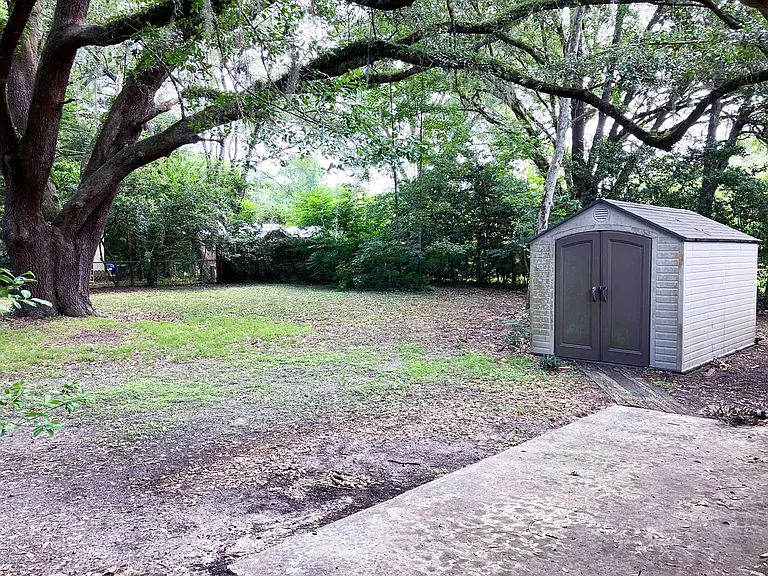 3504 NW 51st Ave — Photo 17