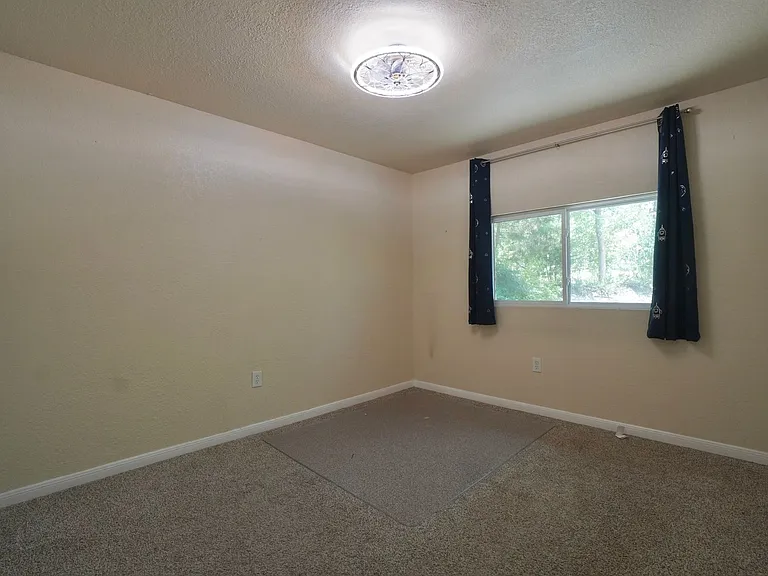 8 Woodhollow Trl — Photo 41