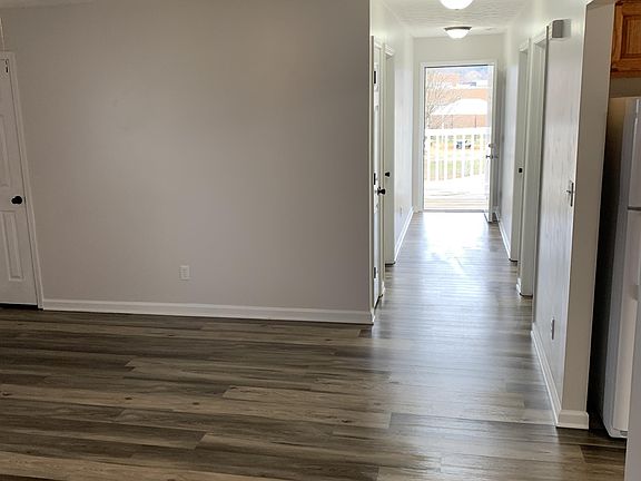 2nd image of 642 McClung Ave APT C