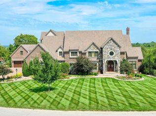 504 NE Promised View Dr, Lees Summit, MO 64064