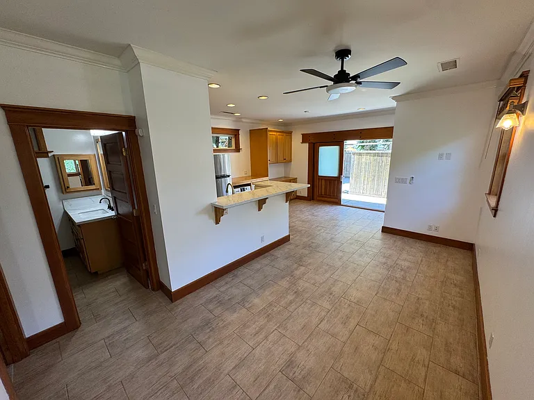 440 S Center St — Photo 11